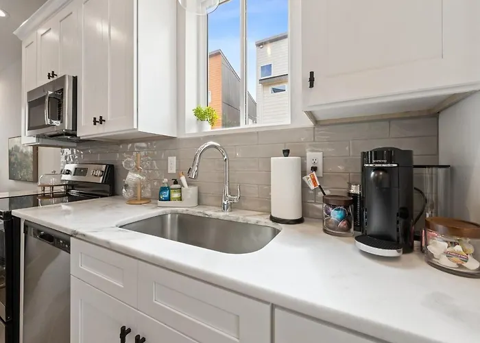 New Cracklin House Luxury Amenities Fast Wifi 65 Tv *