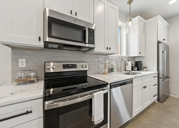New Cracklin House Luxury Amenities Fast Wifi 65 Tv * Lafayette